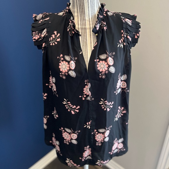 Loft Floral Ruffle Shell - Picture 6 of 9